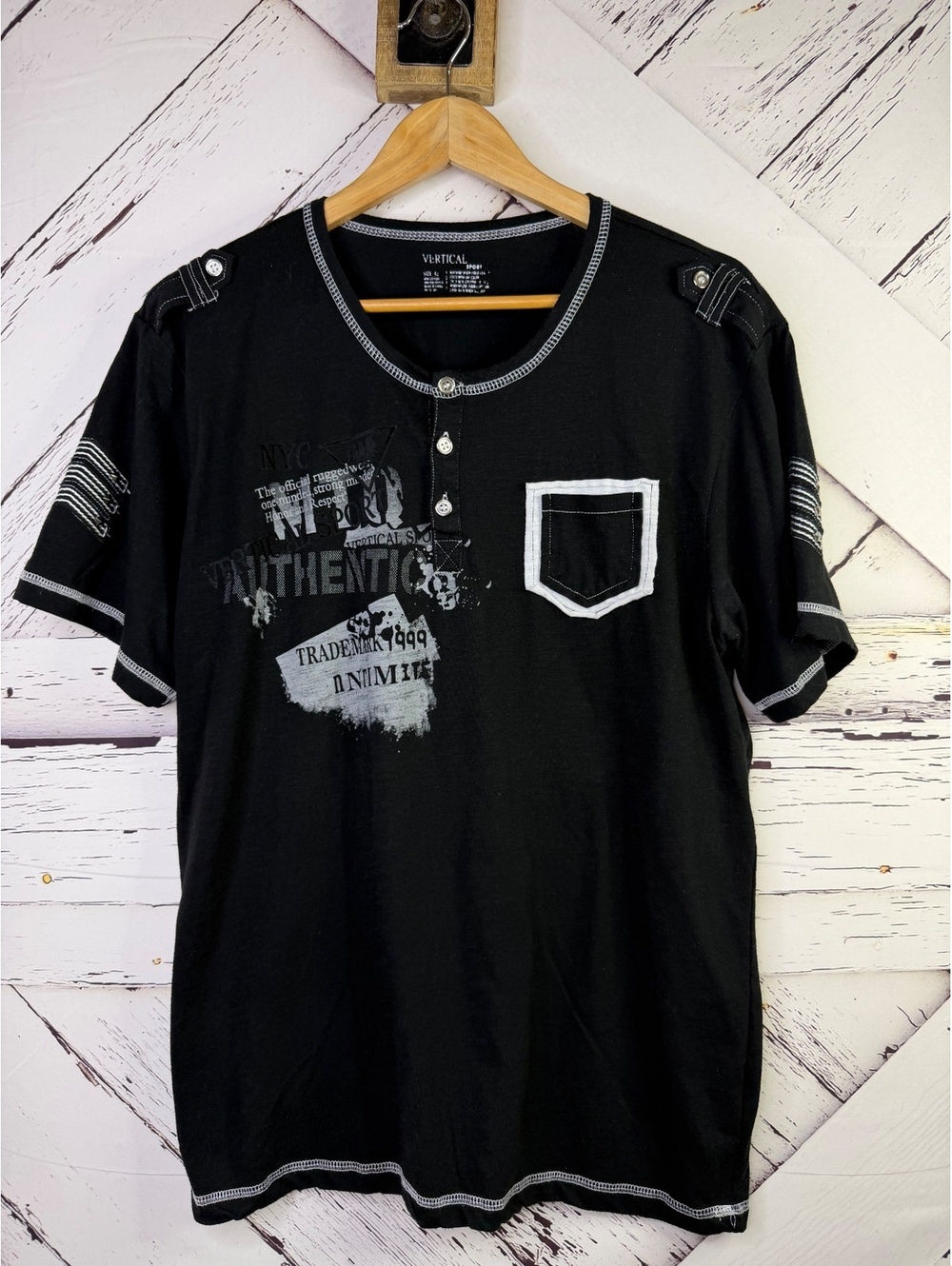 Vertical Sport Y2K Moto Style Black Graphic Henley T-Shirt Men’s XL